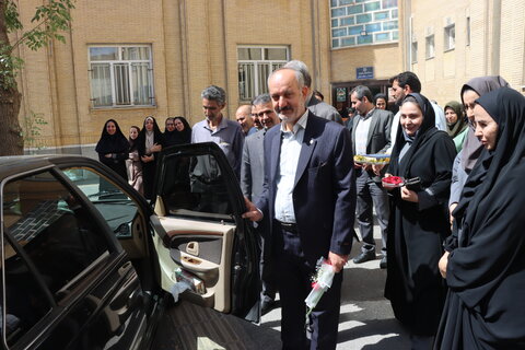 گزارش تصویری ا مراسم بدرقه رسمی دکتر محمود حسین‌آبادی برگزار شد