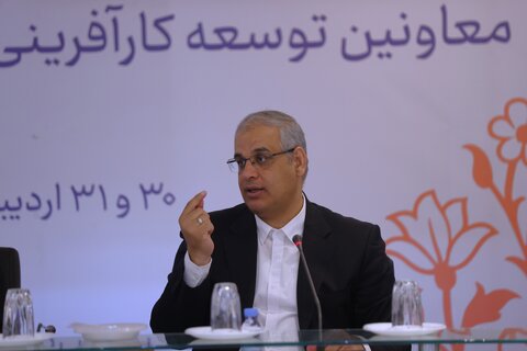 «اتصال» رمز موفقیت در اشتغال جامعه هدف بهزیستی است