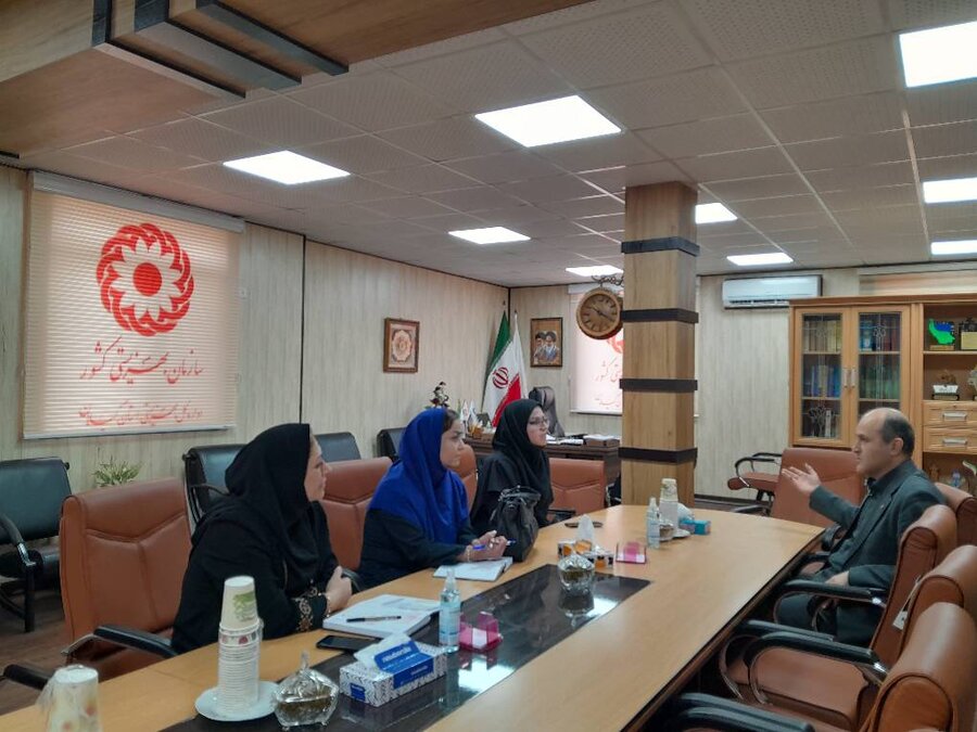 نشست مشترک مدیرکل امور خانواده و بانوان بهزیستی کشور با مدیرکل بهزیستی گیلان