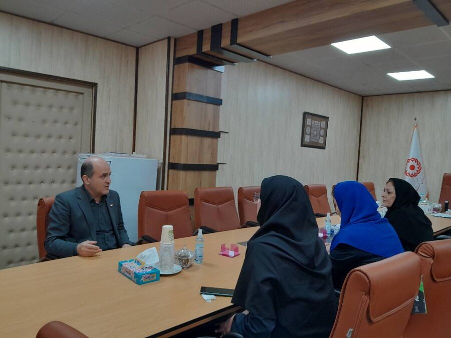 نشست مشترک مدیرکل امور خانواده و بانوان بهزیستی کشور با مدیرکل بهزیستی گیلان