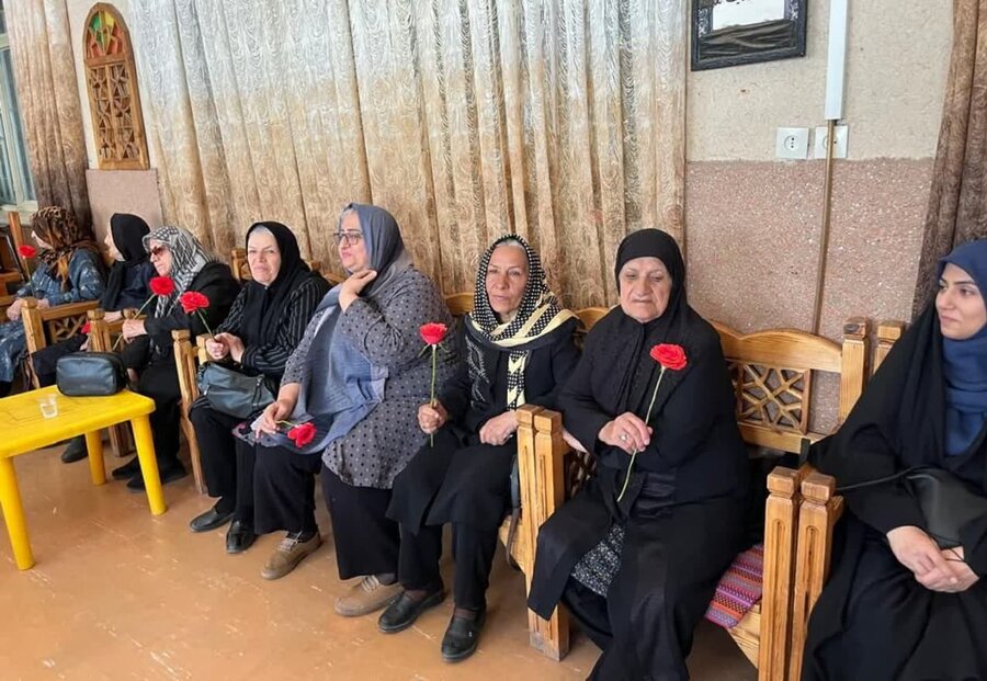 دیدار جمعی از کودکان کرمانشاهی با سالمندان