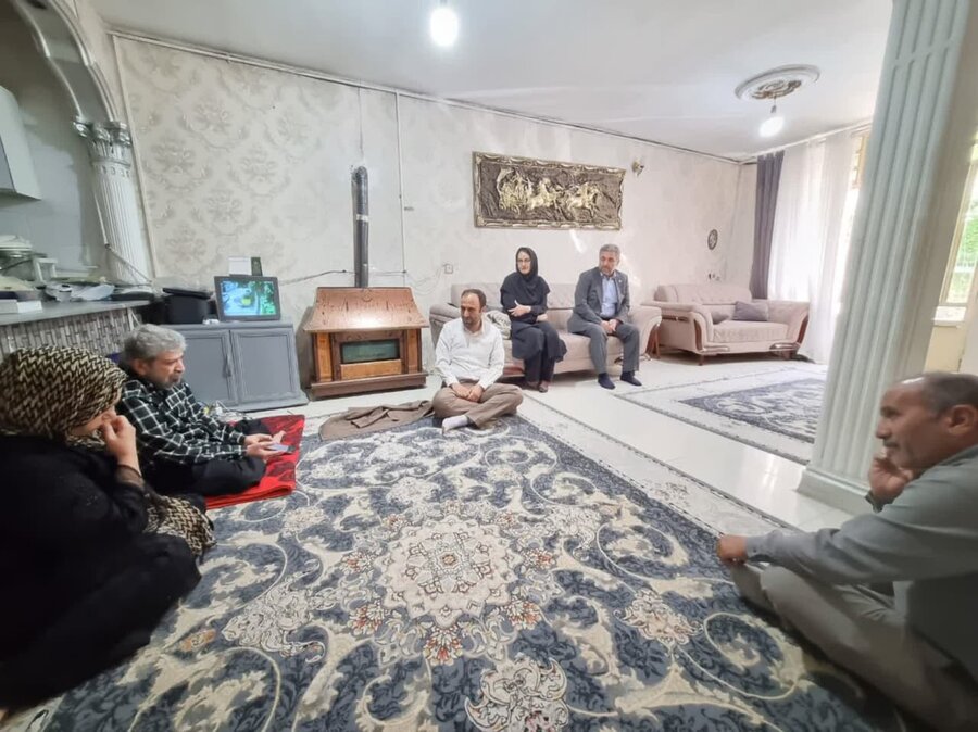 دیدار مدیرکل بهزیستی با مددجوی فرهیخته