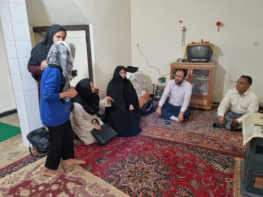 بازدید مدیرکل از منزل مددجویان