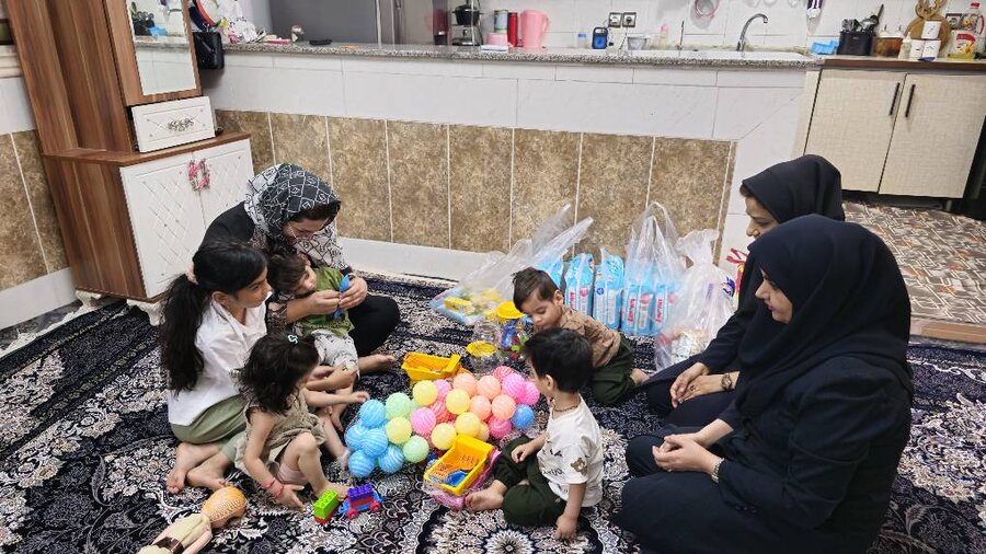 دیدار با خانواده چهارقلوها در هفته جمعیت 