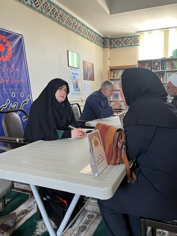 میز خدمت در شهر مهستان و در محل مسجد امام حسن مجتبی (ع) برگزار شد
