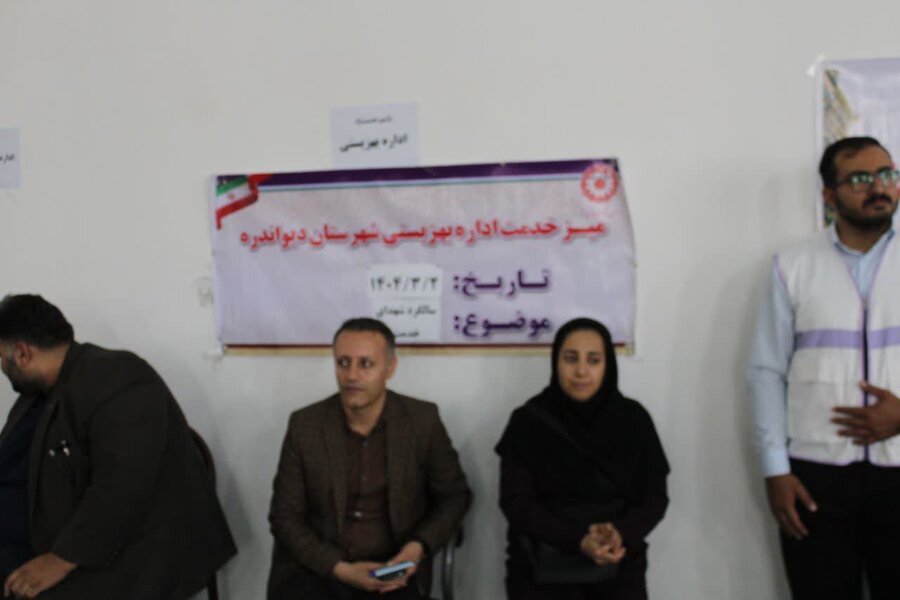 دیواندره | استقرار میز خدمت بهزیستی در شهرک گلشن