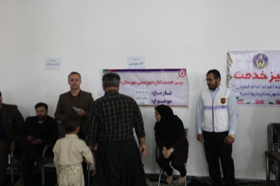 دیواندره | استقرار میز خدمت بهزیستی در شهرک گلشن