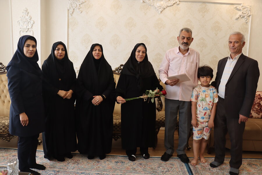 دیدار مدیرکل بهزیستی استان اردبیل و مشاور استاندار با جانباز دفاع مقدس