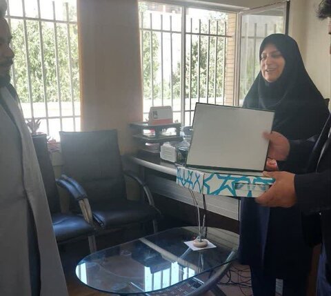 تقدیر کمیته امداد از معاون مشارکت‌های مردمی بهزیستی کرج