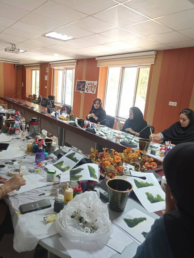 کارگاه ۶ روزه هنردرمانی در بهزیستی کردستان برگزار شد