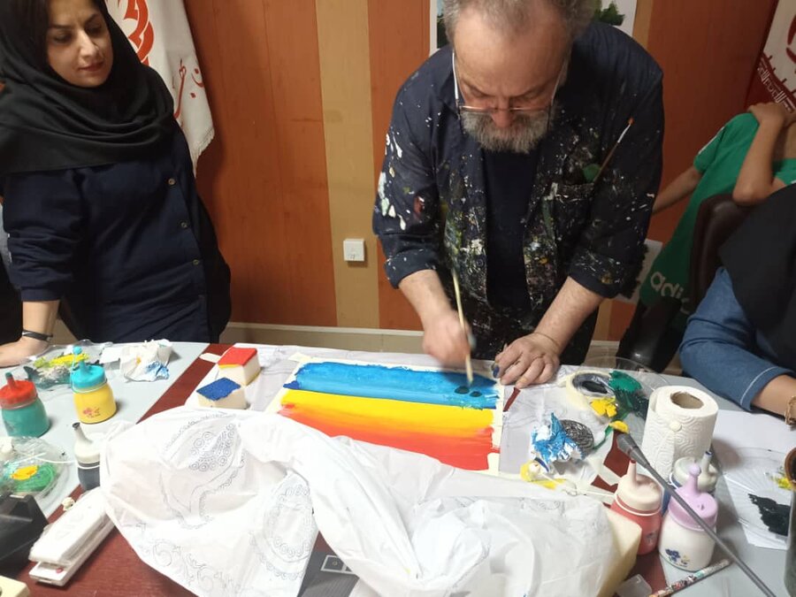 کارگاه ۶ روزه هنردرمانی در بهزیستی کردستان برگزار شد