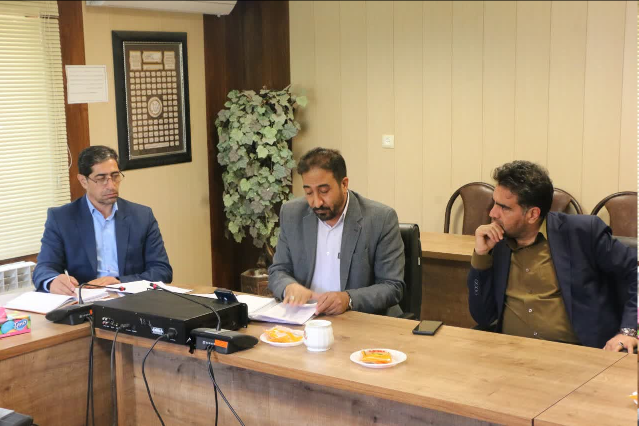 با اتحاد و تغییر نگاه، مسیر تحول سازمانی را هموار میکنیم / صیانت از تلاش های همکاران، اولویت نخست در ارزیابیهاست