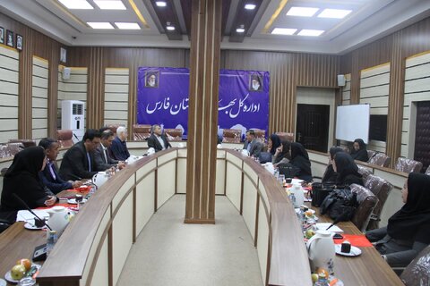 جلسه  منطقه ای مدیر کل و معاون توسعه مدیریت و منابع بهزیستی فارس با رئیس اداره بازنشستگی و رفاه بهزیستی کشور , مدیر عامل بیمه ایران و مسئولین اداره رفاه کارکنان
