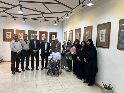 گزارش تصویری|بازدید مدیر کل بهزیستی فارس از نمایشگاه هنری سیاه مشق