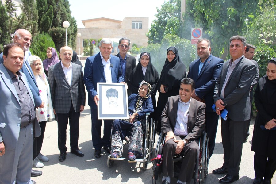 دیدار رئیس سازمان بهزیستی کشور با مادر شهید بهنام محمدی در آسایشگاه کهریزک