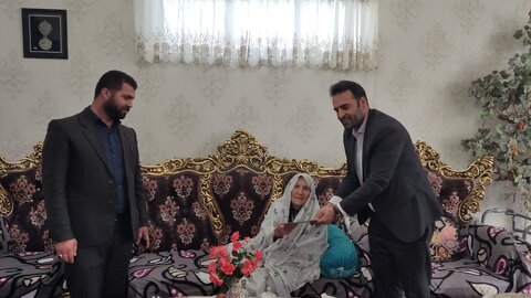 گزارش تصویری| تکریم مادر شهید با حضور رییس بهزیستی اهر