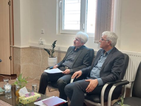 جلسه مدیر کل بهزیستی فارس با رئیس مجتمع قضایی حمایتی شوق زندگی شیراز