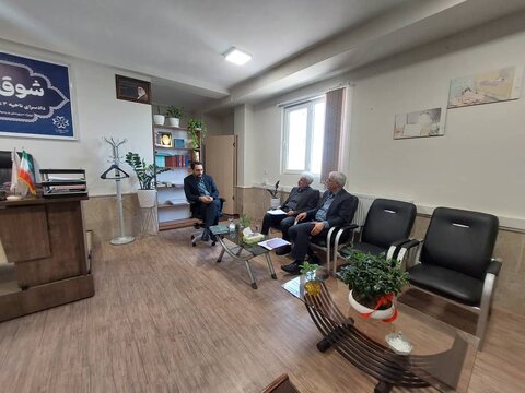 جلسه مدیر کل بهزیستی فارس با رئیس مجتمع قضایی حمایتی شوق زندگی شیراز
