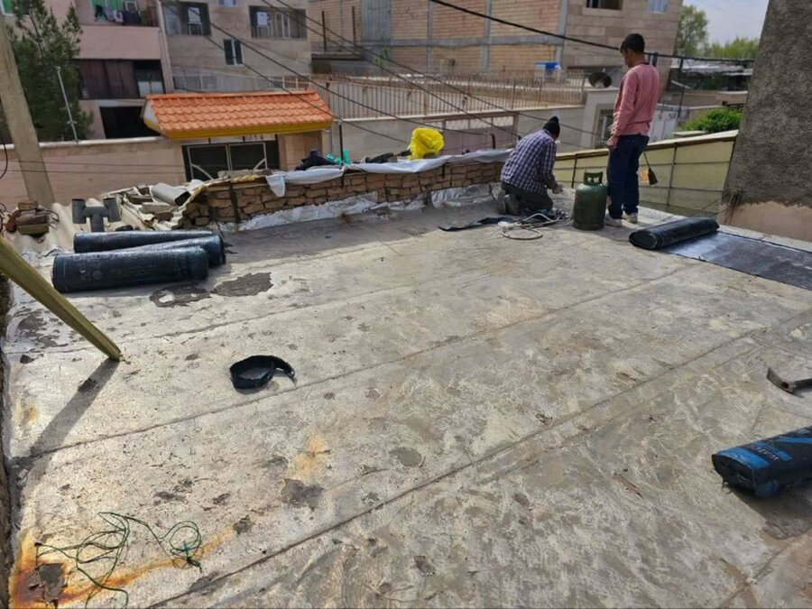 چهارباغ | ایزوگام پشت بام خانه های جامعه هدف بهزیستی چهارباغ
