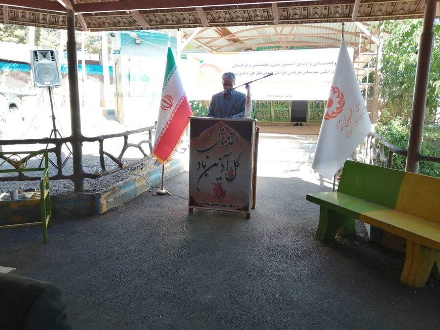 خراسان جنوبی-با حضور معاون توسعه مدیریت و منابع بهزیستی استان، مدیران دفاتر حراست، بازرسی، گزینش و روابط‌ عمومی گردهمایی رابطین شهرستانی ذیل حوزه مدیریت در اردوگاه شهید بهشتی نوفرست بیرجند در حال برگز