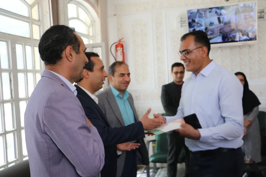 بازدید مدیر کل از مرکز سرای امید