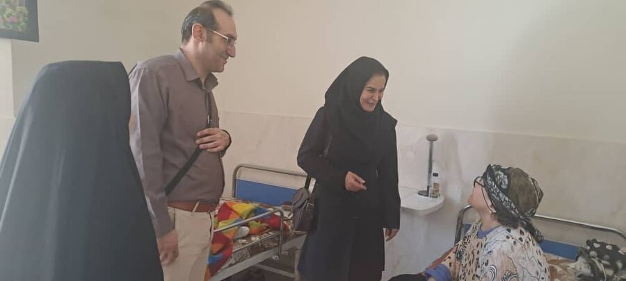 شهرستان تهران | نظارت بر کیفیت خدمات مراقبتی در تهران توسط تیم توانبخشی