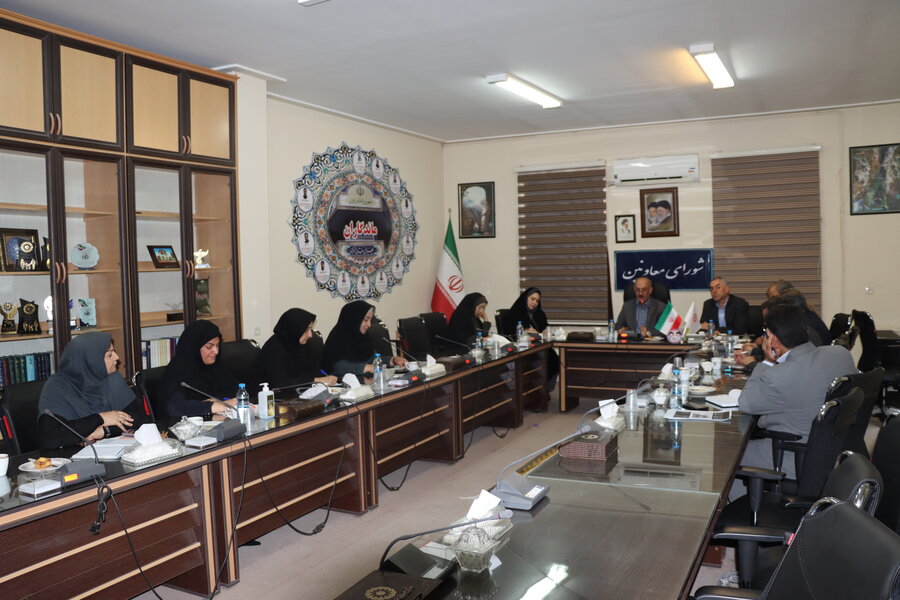 تدوین تفاهم‌نامه عملکردی برای معاونت‌ها و ارزیابی پایان سال بر مبنای آن انجام می‌شود