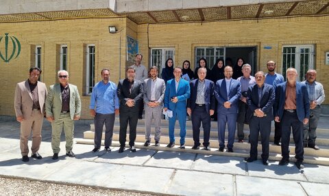 حضور مدیرکل و مسئولان ستادی در اداره بهزیستیِ اسلام‌آبادغرب