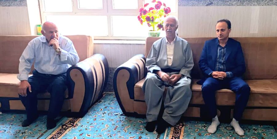 جلسه سرپرست بهزیستی اشنویه با معتمدین و خیّرین شهرستان جلسه سرپرست بهزیستی اشنویه با معتمدین و خیّرین شهرستان