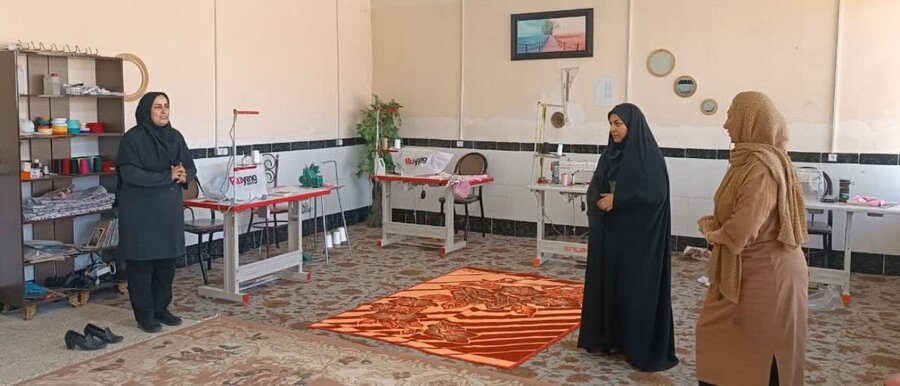 بازدید رئیس بهزیستی شاهین دژ از گروه همیار زنان سرپرست خانوار بازدید رئیس بهزیستی شاهین دژ از گروه همیار زنان سرپرست خانوار