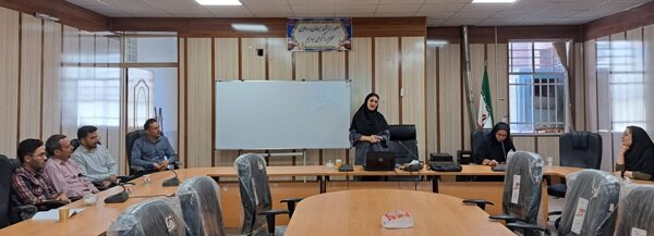 خمینی‌شهر| برگزاری جلسه آموزشی به مناسبت هفته جهانی تیروئید 