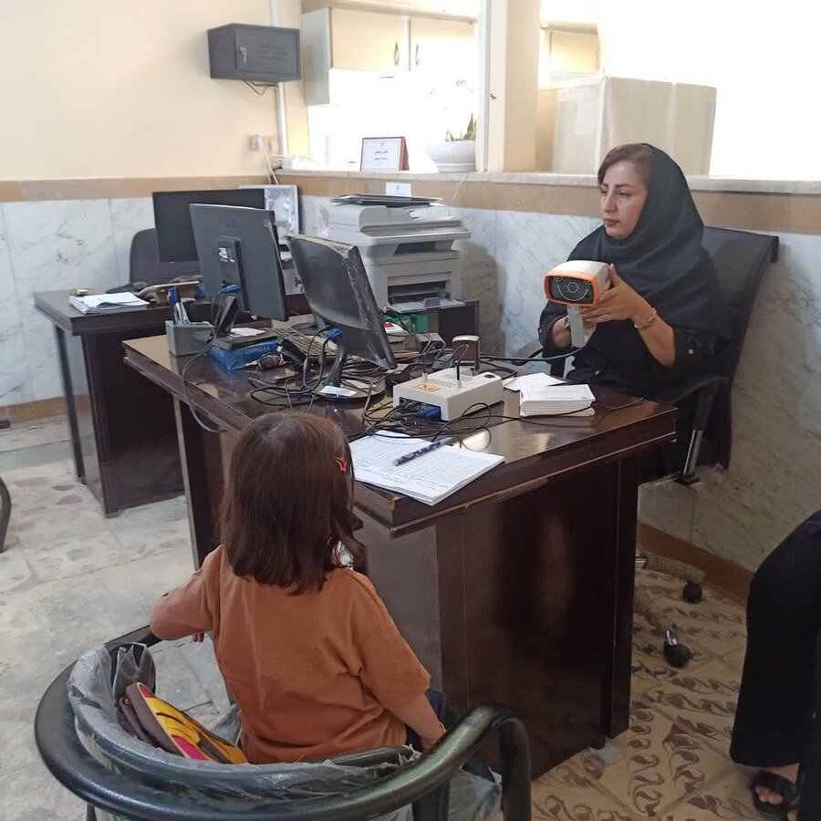 طرح پیشگیری از تنبلی چشم کودکان در شهرستان کامیاران آغاز شد