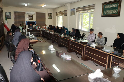 دیدار رئیس و کارکنان اداره بهزیستی شهرستان اراک با سرپرست اداره کل بهزیستی استان مرکزی