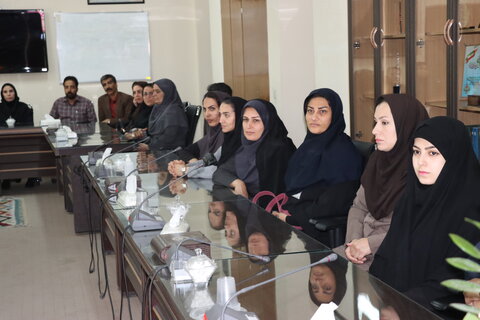 دیدار رئیس و کارکنان اداره بهزیستی شهرستان اراک با سرپرست اداره کل بهزیستی استان مرکزی