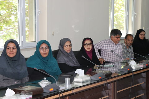 دیدار رئیس و کارکنان اداره بهزیستی شهرستان اراک با سرپرست اداره کل بهزیستی استان مرکزی