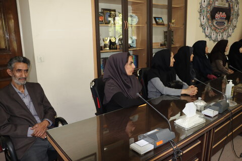 دیدار رئیس و کارکنان اداره بهزیستی شهرستان اراک با سرپرست اداره کل بهزیستی استان مرکزی