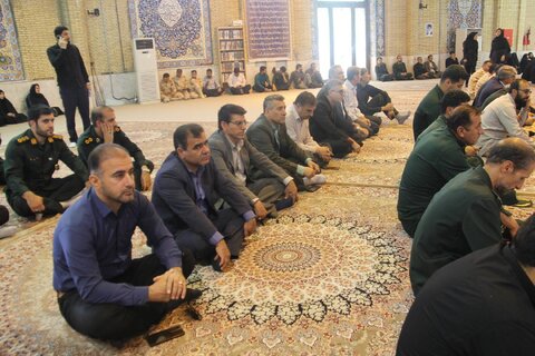 حضور مدیر کل و کارکنان اداره کل بهزیستی ایلام در آیین بزرگداشت سالگرد ارتحال امام خمینی(ره)