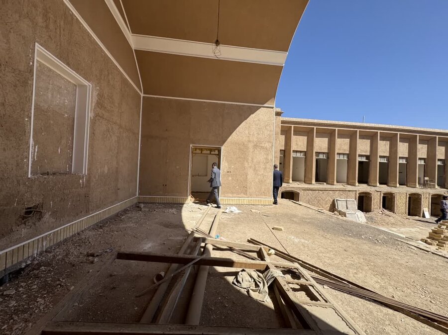 بازدید مدیرکل بهزیستی و مدیرکل میراث فرهنگی یزد از خانه جامعه معلولین