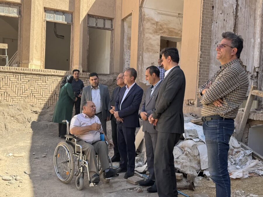 بازدید مدیرکل بهزیستی و مدیرکل میراث فرهنگی یزد از خانه جامعه معلولین