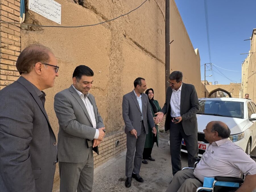 بازدید مدیرکل بهزیستی و مدیرکل میراث فرهنگی یزد از خانه جامعه معلولین