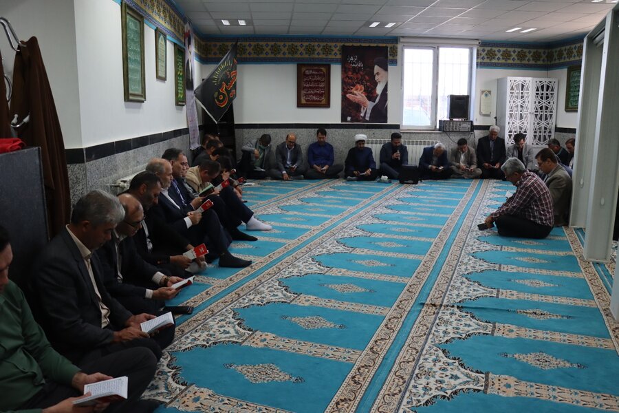 برگزاری مراسم گرامی‌داشت سالروز ارتحال ملکوتی حضرت امام خمینی (ره) در اداره کل بهزیستی استان اردبیل 