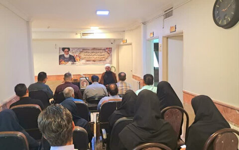 حضور رؤسا و همکاران بهزیستی شهرستان های تابعه استان البرز در مراسم رحلت امام خمینی (ره)