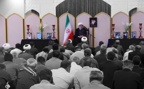 حضور رؤسا و همکاران بهزیستی شهرستان های تابعه استان البرز در مراسم رحلت امام خمینی (ره)