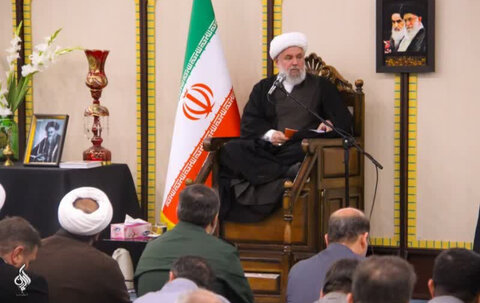 حضور رؤسا و همکاران بهزیستی شهرستان های تابعه استان البرز در مراسم رحلت امام خمینی (ره)
