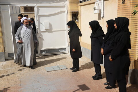 دیدار عیدانه نماینده ولی‌فقیه در سیستان و بلوچستان با کودکان تحت پوشش بهزیستی