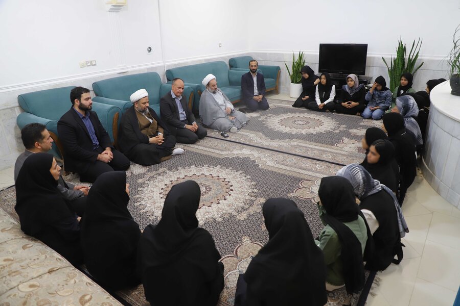 دیدار عیدانه نماینده ولی‌فقیه در سیستان و بلوچستان با کودکان تحت پوشش بهزیستی