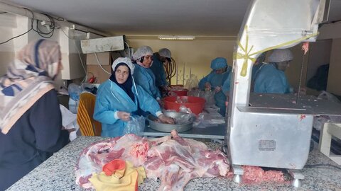 اهداء ۱۶ راس گوسفند قربانی به مرکز رعد تحت نظارت اداره بهزیستی شهرستان طالقان