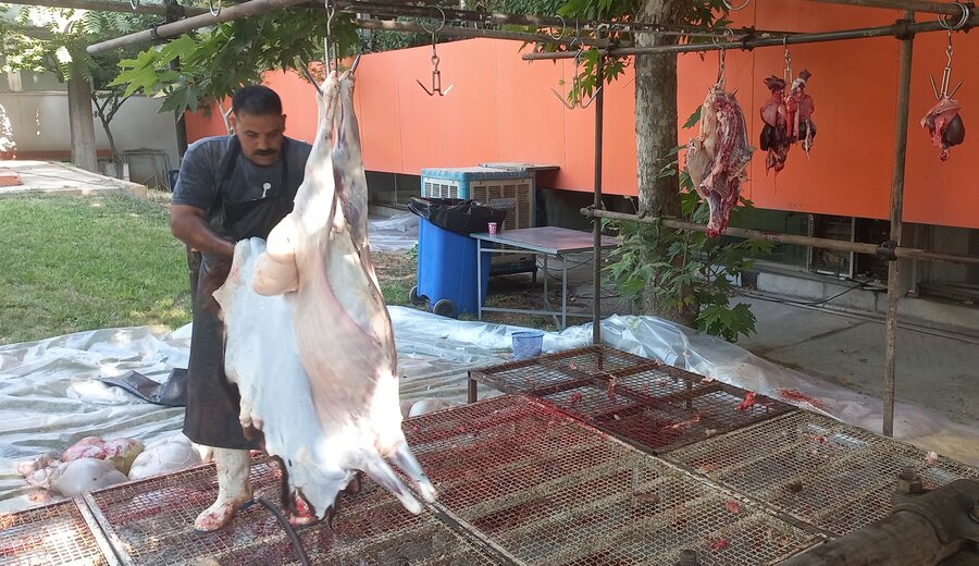 برگزاری ایستگاه نذورات شیرخوارگاه آمنه به مناسبت عید قربان