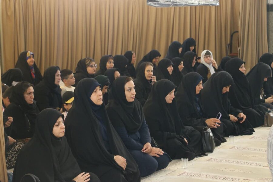 کامیاران | پرسنل بهزیستی در مراسم سالگرد ارتحال امام (ره) و ۱۵ خرداد حضور یافتند