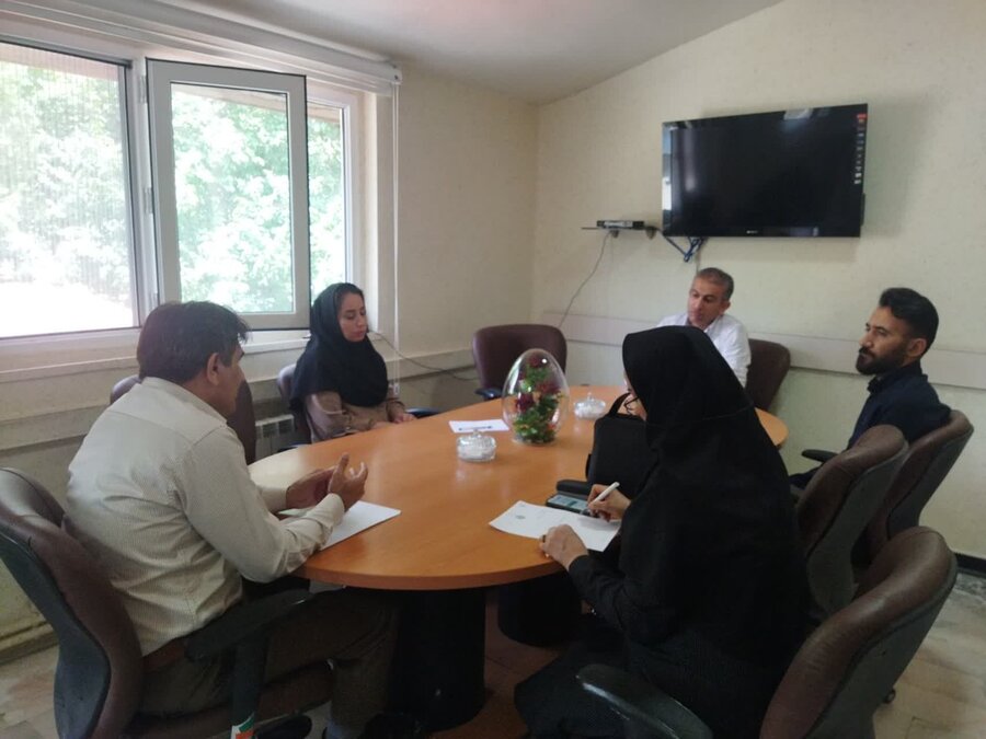 جلسه بررسی مشکلات مراجعین در بهزیستی سنندج برگزار شد